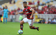 Fica ou sai? Flamengo ouve de agente de Diego qual a prioridade