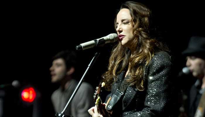 Ana Carolina se apresenta em casa de shows de Itaboraí neste feriado