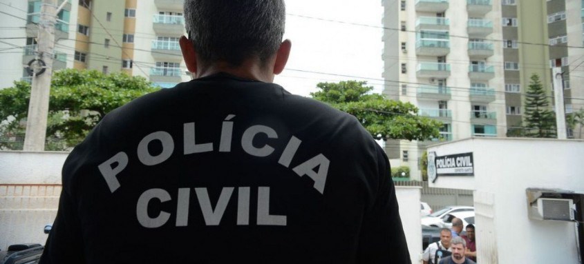 No Rio, polícia faz operação contra roubo de carros e cargas