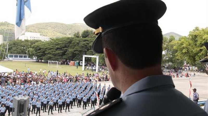 Programa de prevenção ao suicídio de policiais é instituído no Rio